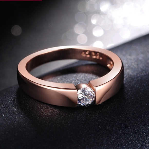 18K GP Rose Gold Beautiful Ring New - Picture 3 of 8